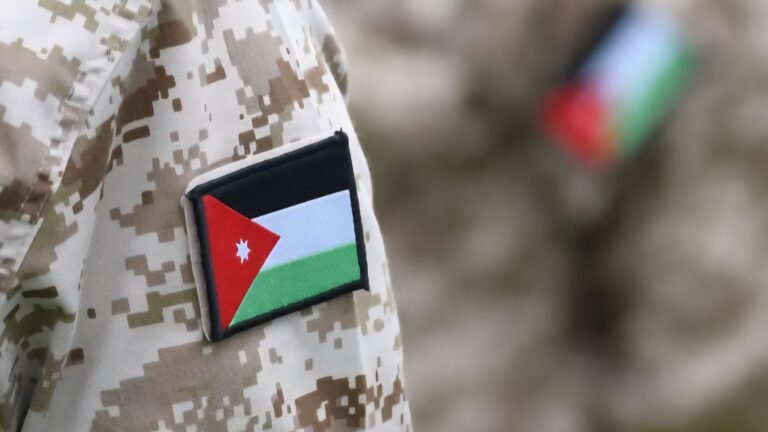 صيغة طلب إعادة الخدمة للعسكريين بعد الفصل أو طيّ القيد في الأردن